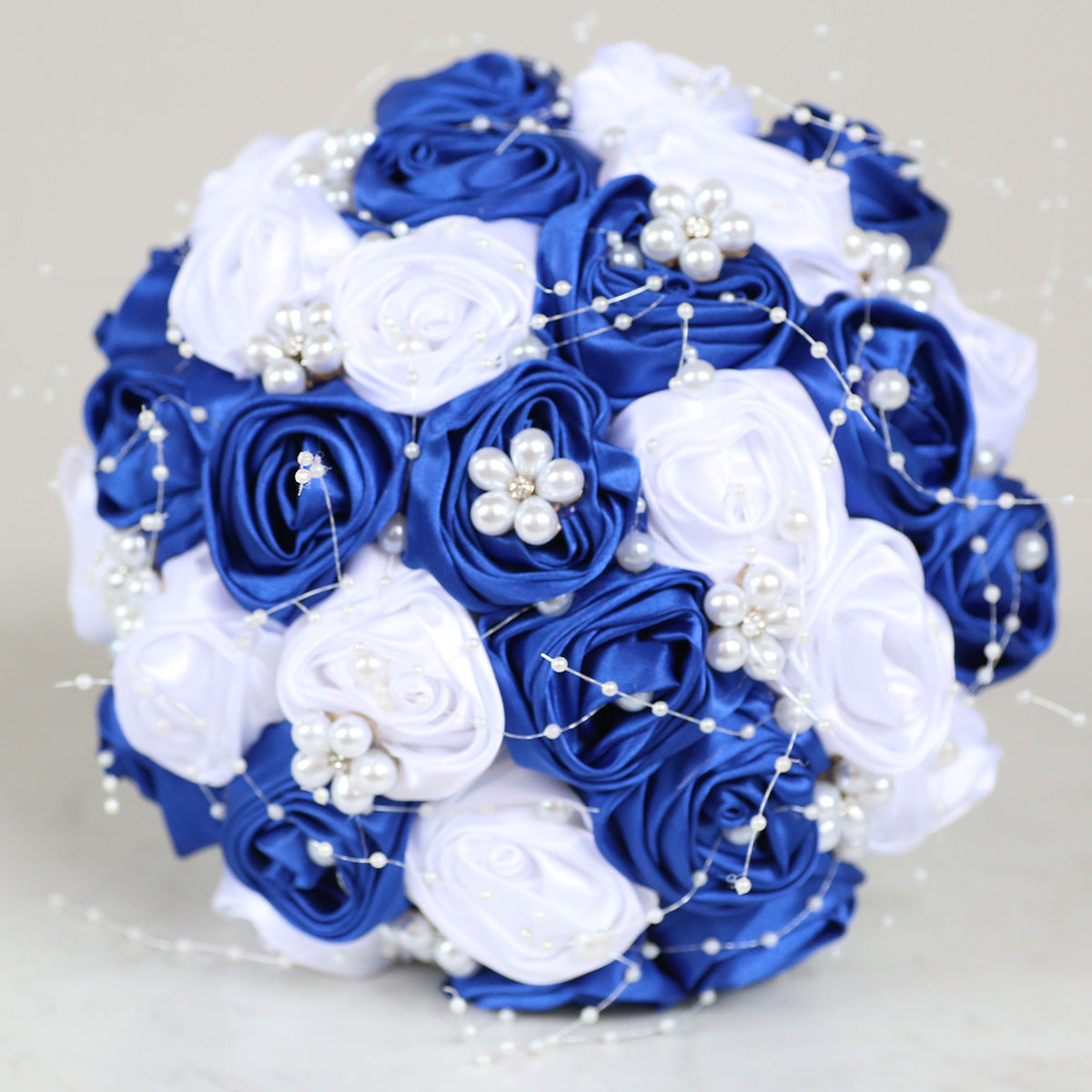 18cm Pearl Ribbon Rose Bouquet Rhinestone Bride Bouquet Wedding Gift Wedding Supplies Holding Flowers W2010