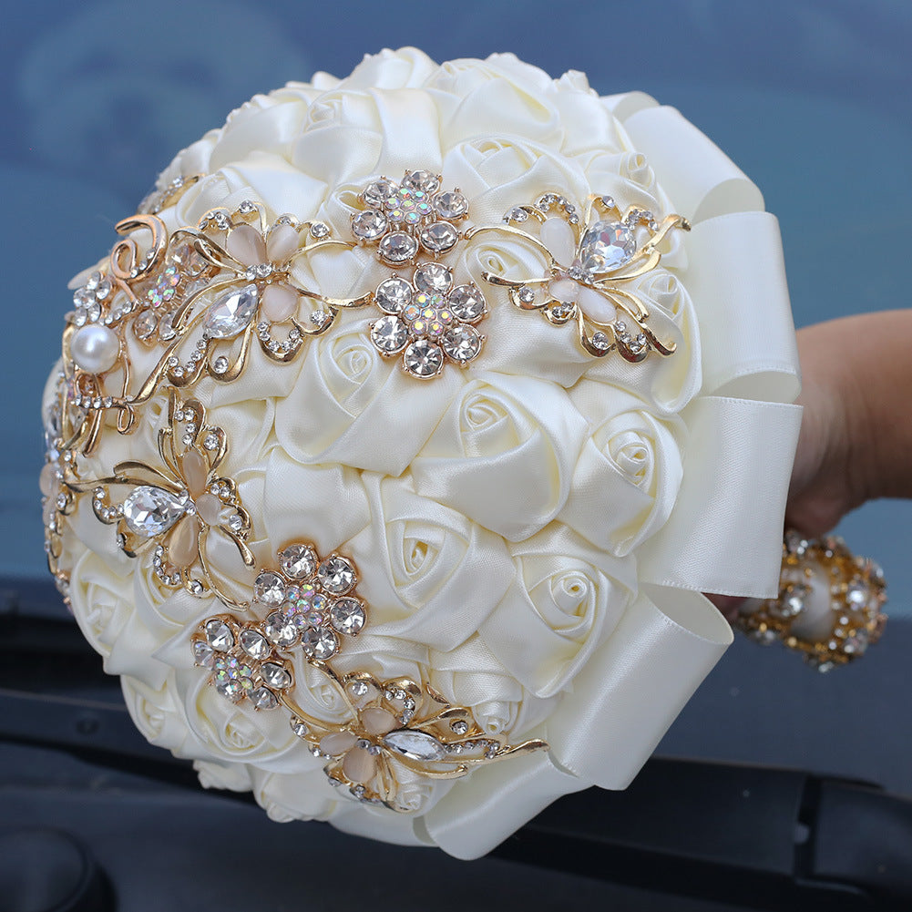 18cm Handmade Bridal Wedding Bouquet Satin Rose Artificial Flower Bride Bridesmaid Holding Toss Round Wedding Bouquets Sparkling Rhinestone Brooch Crystals Pearl W2028